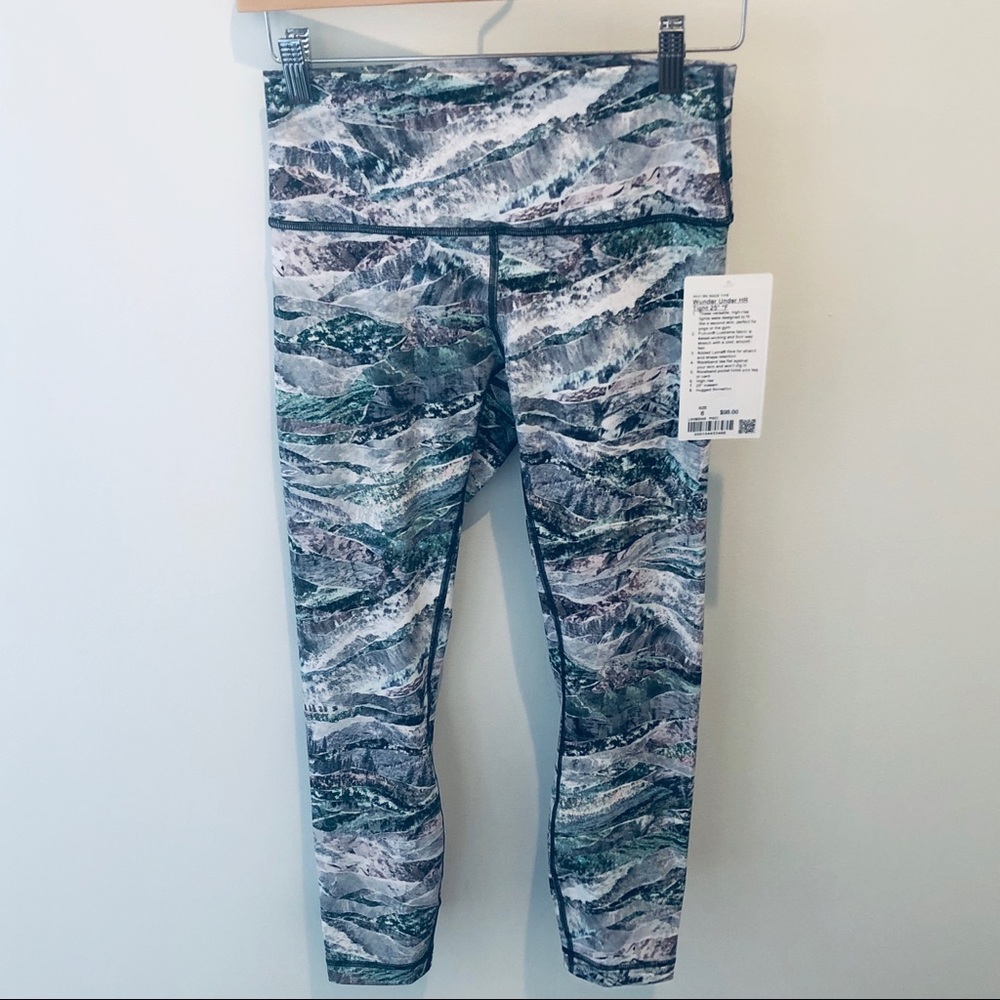 NWT LULULEMON Wunder Under 25”